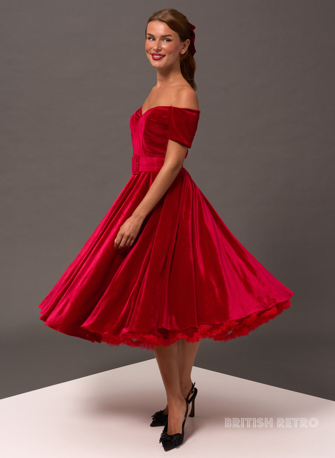 'Dee Dee' Scarlet Velvet 50's Full Circle Dress