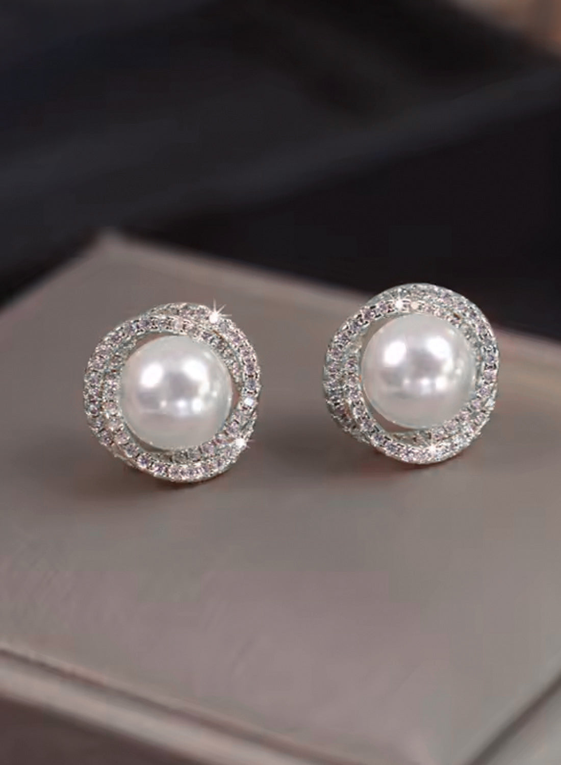 Twisted Pearl Studs Silver
