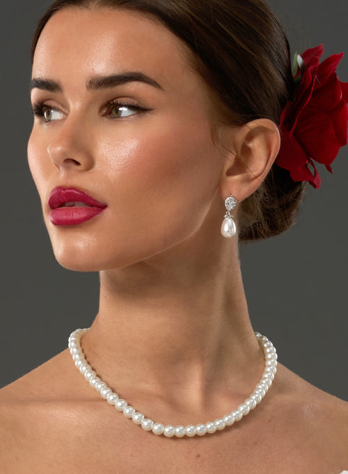 50s style faux pearl necklace, a classic bridal and wedding necklace