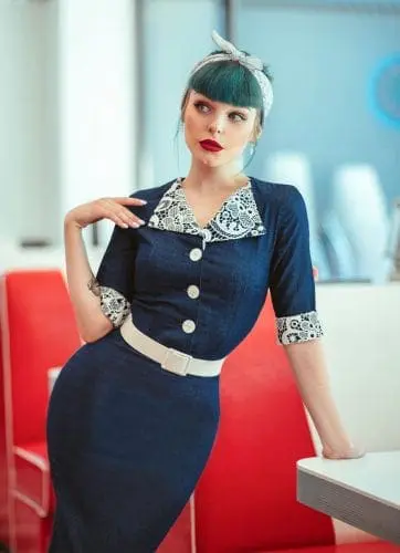 Britsh Retro Vintage, dinner party