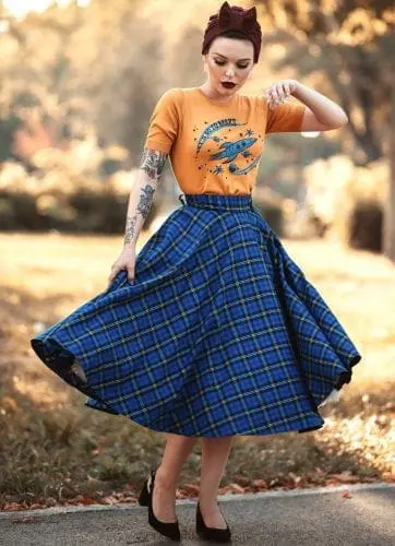 British Retro Vintage Fashion - Truman's Swans