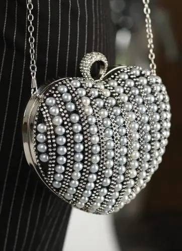 British Retro Vintage Fashion - All the lovely handbags